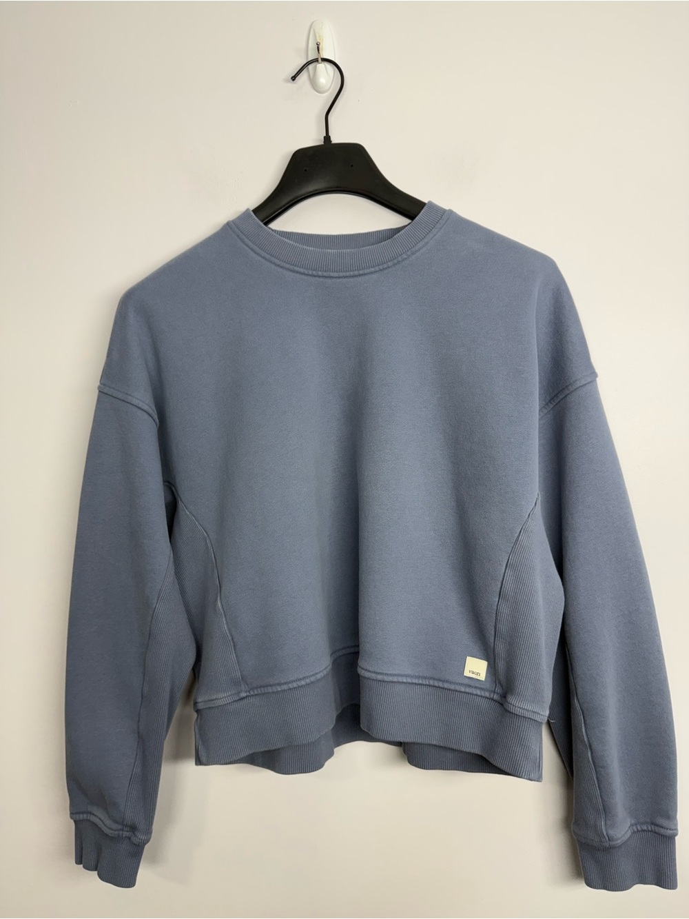126: Vuori Restore Rib Crew Pullover Blue Heron? Size Medium